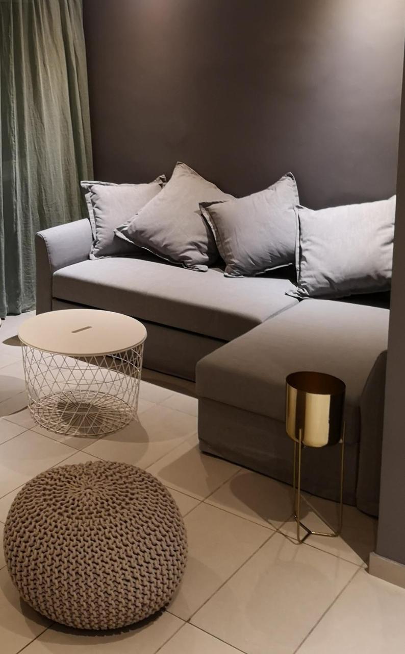 Beachfront Amazing New Apartment Limasol Buitenkant foto